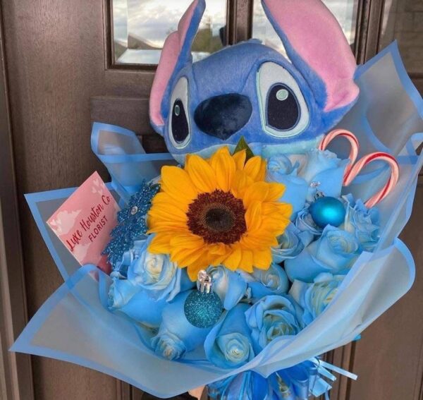 Flores azules con osito de Stich 